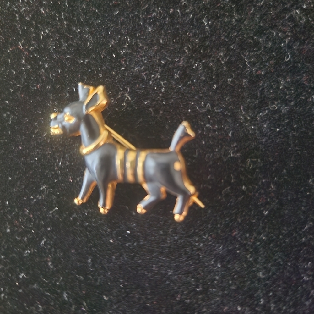 Black & gold dog brooch
